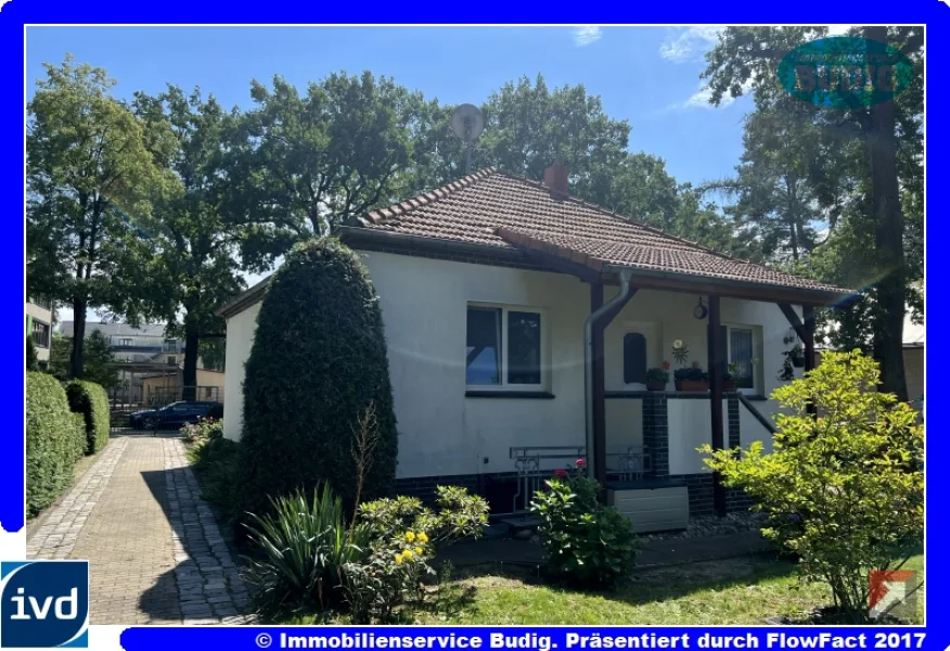 Eingangsbereich des Kleinhauses - Haus kaufen in Neuenhagen - Vermietetes Kleinhaus als Kapitalanlage