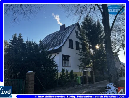 Ansicht - Haus kaufen in Neuenhagen - Liebevoll erhaltenes, unterkellertes Einfamilienhaus in sehr schöner Lage