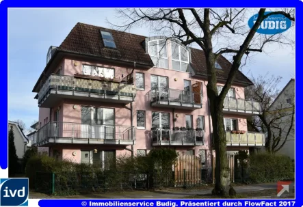 Ansicht Mehrfamilienhaus - Wohnung kaufen in Berlin - Bezugsfreie, praktisch geschnittene 2-Zimmer-Wohnung in Kaulsdorf
