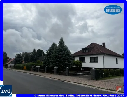 Hausansicht von der Straße - Haus kaufen in Oberbarnim, OT Bollersdorf - Vielseitig nutzbares Einfamilienhaus mit herrlich großem Grundstück