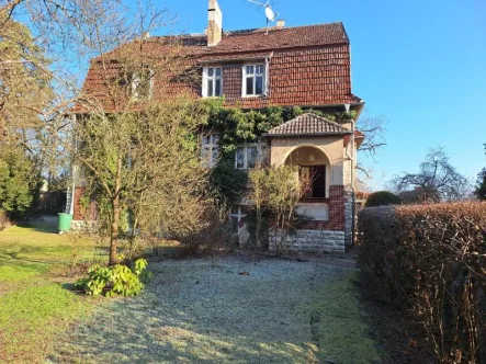 Hausansicht - Haus kaufen in Grünheide (Mark) - Grünheide – Schmuckstück mit Seeblick 