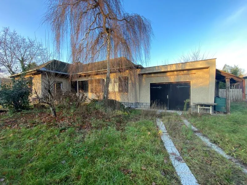 Hausansicht - Haus kaufen in Schöneiche bei Berlin - Gelegenheit - Handwerkerobjekt im Herzen von Schöneiche