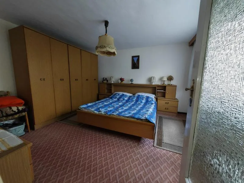 1728837622-Schlafzimmer.jpg