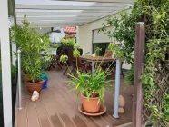 1722677524-seitlicheAnsichtvomTeichzurTerrasse.jpg