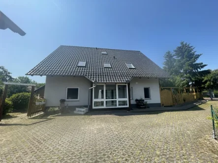 Herzlich Willkommen! - Haus kaufen in Frankfurt (Oder) / Markendorf Siedlung - Arbeiten von zu Hause! Gewerbegrundstück mit Wohnraum für den Gewerbetreibenden!