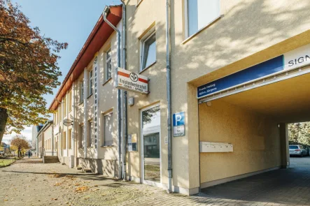 Wohn- und Geschäftshaus - Haus kaufen in Fürstenwalde - Top-Investment: Wohn- & Geschäftshaus in Fürstenwalde (Spree) - einzigartige Lage, großes Potenzial!