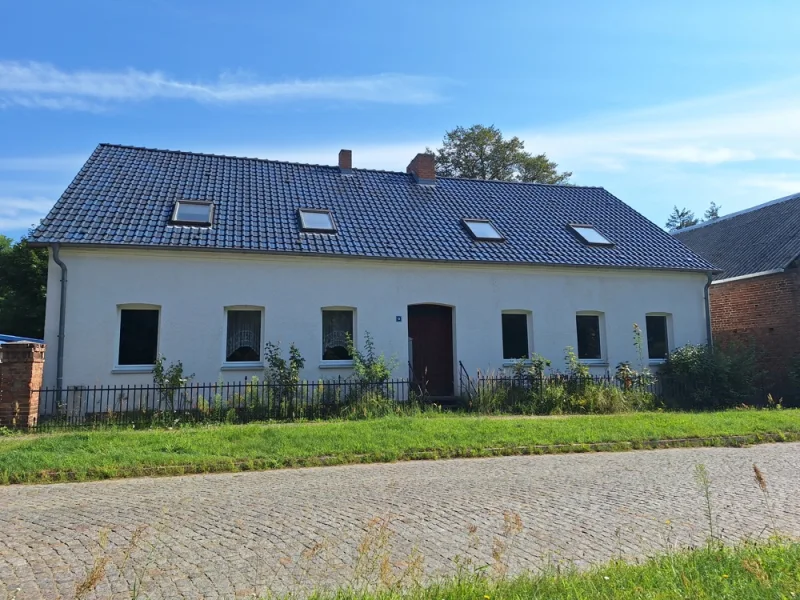 Herzlich Willkommen! - Haus kaufen in Rietz-Neuendorf / Neubrück (Spree) - Kleines Mehrfamilienhaus - Ideal als Kapitalanlage oder zur Eigennutzung!