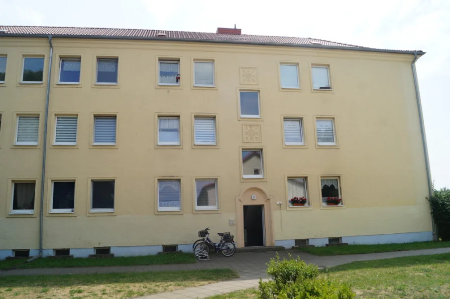 Gebäudeansicht - Wohnung mieten in Fürstenwalde - Charmante Altbauwohnung: 4 Zimmer in Fürstenwalde!