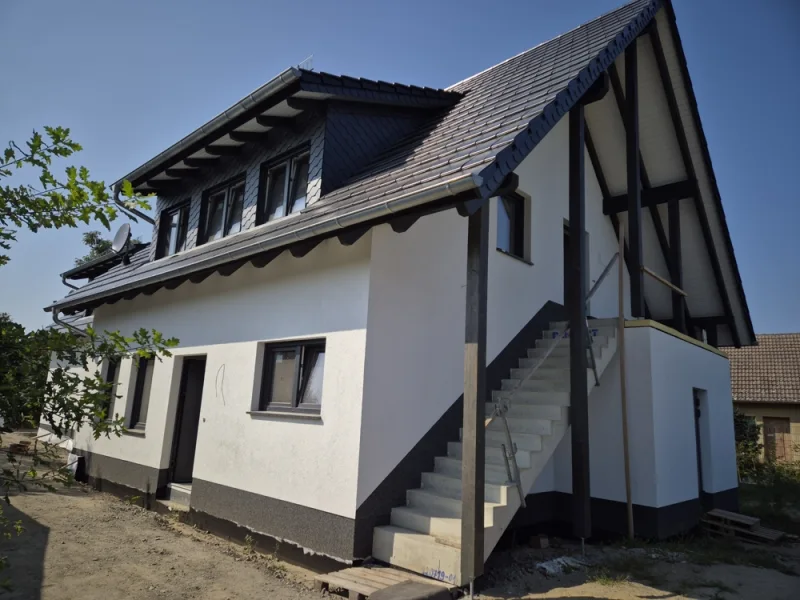 Wohnhaus Ansicht - Wohnung mieten in Lübben (Spreewald) - gemütliche 3 - Raumwohnung im Neubau mit Balkon