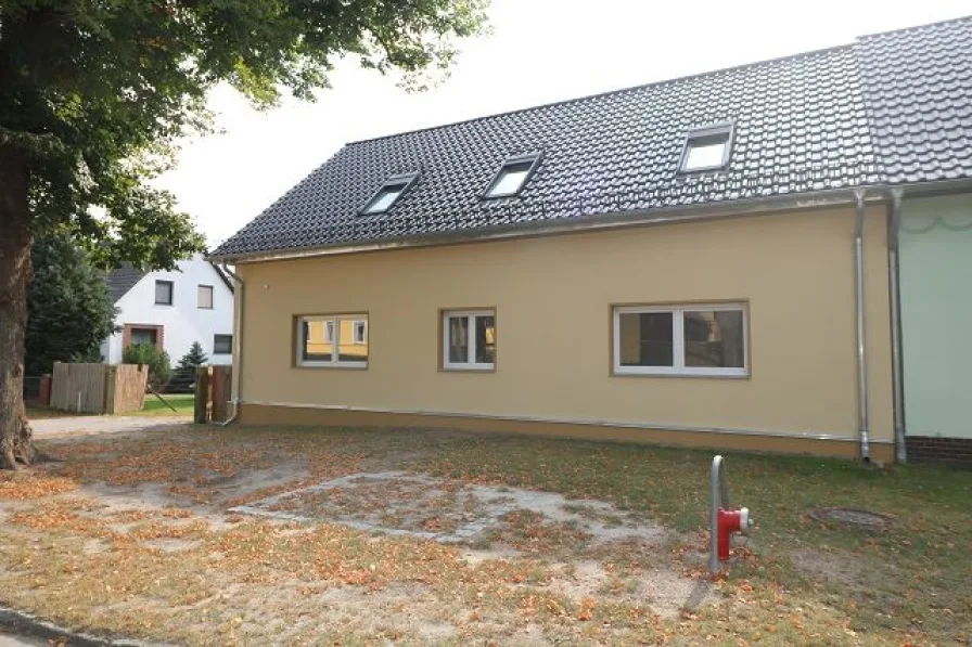 Objektansicht - Wohnung mieten in Krausnick-Groß Wasserburg - modernisierte 4-Raumwohnung in ländlicher Gegend mit Garage, Stellplatz und Hofnutzung