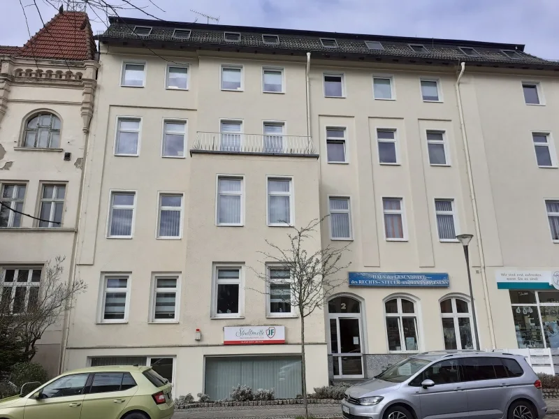 Hausansicht - Büro/Praxis mieten in Eberswalde - Büro-/Praxisräume mit frequenzbringender Nachbarschaft - Ärzteviertel