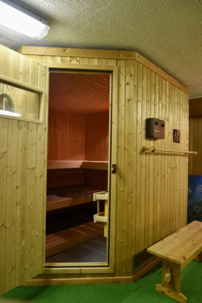 UG: Sauna