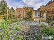 Terrasse hinter dem Haus