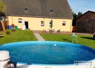 Pool im Garten