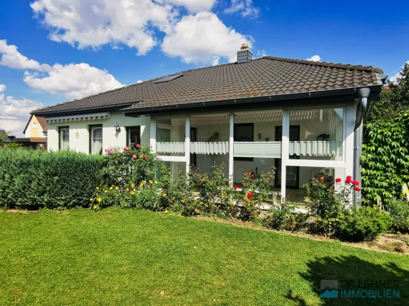 Haus kaufen in Neubrandenburg - Haus kaufen in Neubrandenburg - Dr. Lehner Immobilien NB – Charmanter Bungalow in idyllischer Seenähe