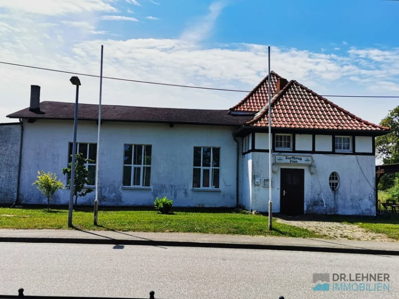 Straßenansicht vom Anger