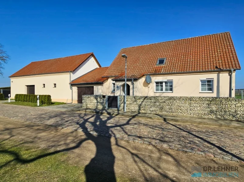 Haus kaufen bei Anklam - Haus kaufen in Anklam - Dr. Lehner Immobilien NB -Bei Anklam - Wohnidylle auf dem Lande