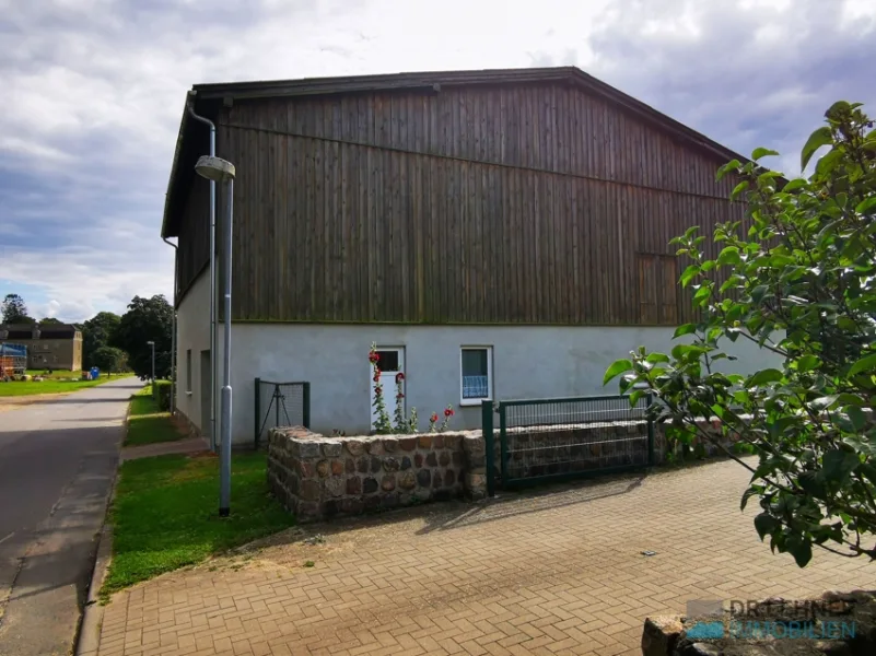 Nordgiebel mit separatem Garagenzugang