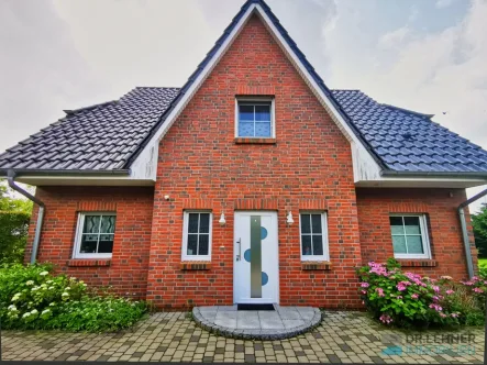 Haus kaufen in Ziesendorf - Haus kaufen in Ziesendorf / Fahrenholz - Dr. Lehner Immobilien NB -Bei Rostock - Modernes Einfamilienhaus auf großem Grundstück