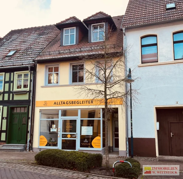 Vorderansicht  - Haus kaufen in Pritzwalk - Wohn-und Geschäftshaus in zentraler Stadtlage