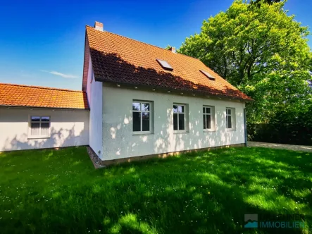 Haus kaufen bei Grimmen - Haus kaufen in Grammendorf - Dr. Lehner Immobilien NB -Herrliches Anwesen in Fast-Alleinlage am Trebel-Tal