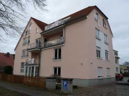 Hausansicht - Wohnung kaufen in Hohen Neuendorf - Sehr schöne 2-Zimmer Wohnung mit großem Südbalkon