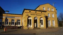 Bahnhof vis à vis