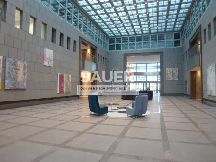 Atrium - Büro/Praxis mieten in Berlin - 1.916 m² - Hochwertige Büroflächen am Checkpoint! *2196*