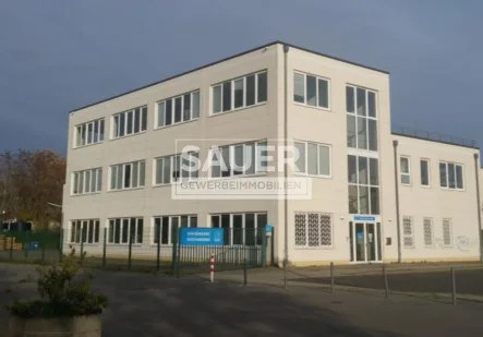 Ansicht Bürogebäude - Büro/Praxis mieten in Berlin - 229 m² - 489 m² Büroetagen mit Terrasse und Wasserblick *2836*
