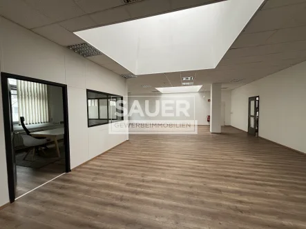Büroraum ca. 142 m² - Büro/Praxis mieten in Berlin - 305 m² helle Bürofläche nahe Südkreuz *2008*