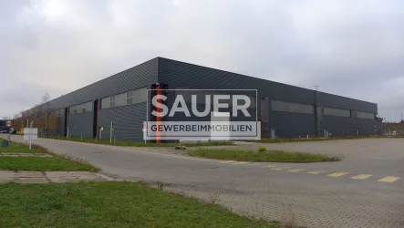 Ansicht Halle II - Halle/Lager/Produktion mieten in Berlin - 4.000-11.000 m² Produktions-/Lagerhalle, zusätzliche Büros bis 1.000 m² verfügbar *1681*