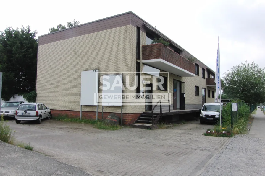 Gebäudeansicht - Halle/Lager/Produktion mieten in Berlin - 250 m² Servicefläche im EG mit Laderampe *2872*