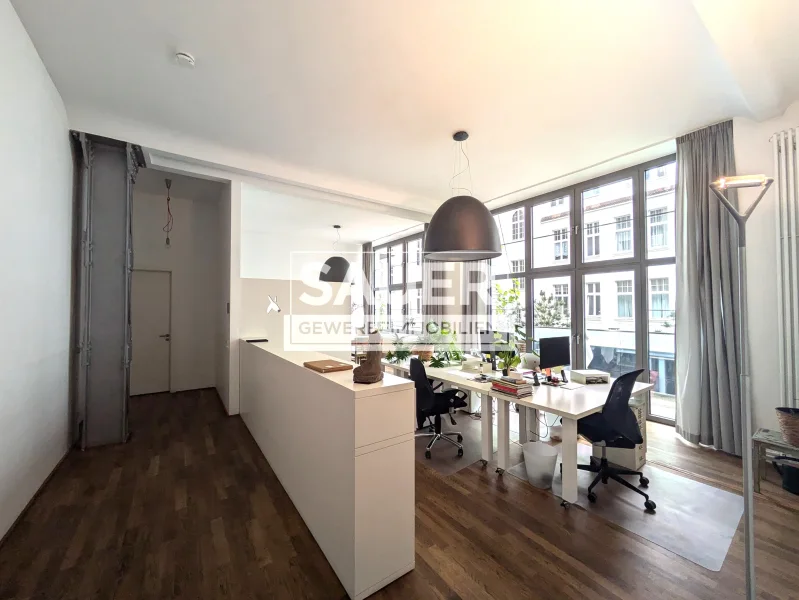 Innenansicht Eingangsbereich - Büro/Praxis mieten in Berlin - 160 m² - Loftbüro mit Balkon im Winskiez! *2694*