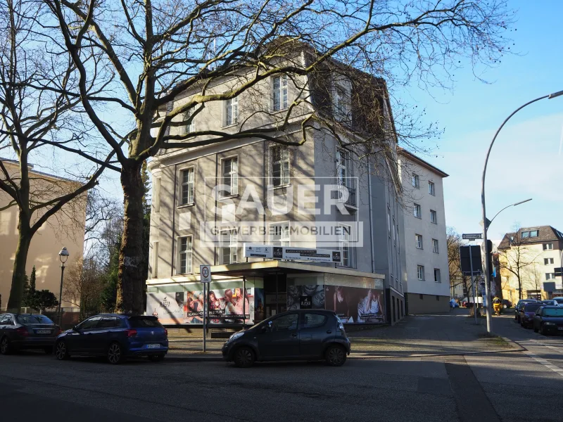 Obkektansicht - Büro/Praxis mieten in Berlin - 182 m² Büro-/Praxis-/Ladeneinheit direkt an DRK Kliniken Westend! *2137*