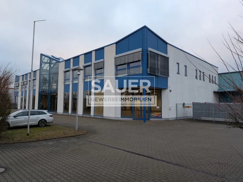 pxl_20250115_144657121.mp_watermark - Halle/Lager/Produktion mieten in Rangsdorf - Ausstellungs-/Verkaufsgebäude neben dem Südring-Center *656*