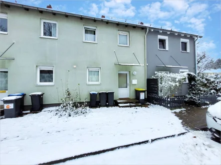 Außenansicht - Haus kaufen in Celle - Vermietetes Reihenhaus in Celle