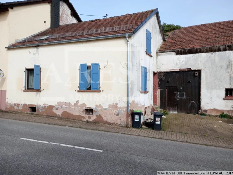 Objektansicht - Haus kaufen in Losheim am See - *** Kleines Einfamilienhaus in Losheim am See ***