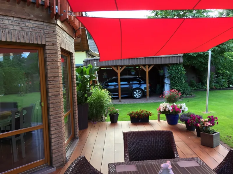 Sommeransicht der Terrasse