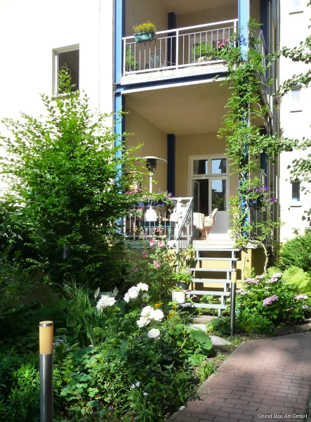 Terrasse mit Gartenzugang