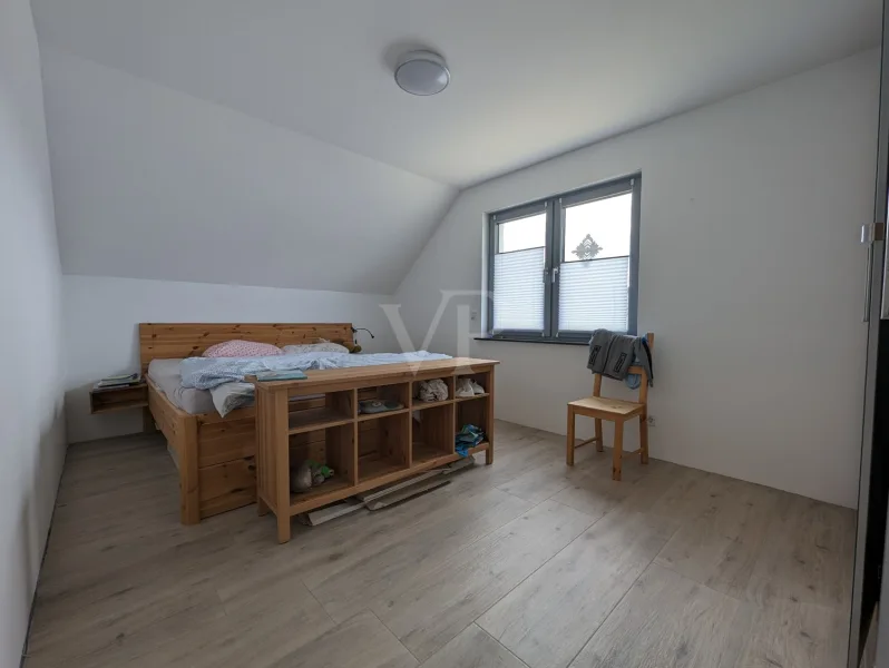 Schlafzimmer 1 von 4