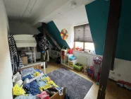 Kinderzimmer mit Balken