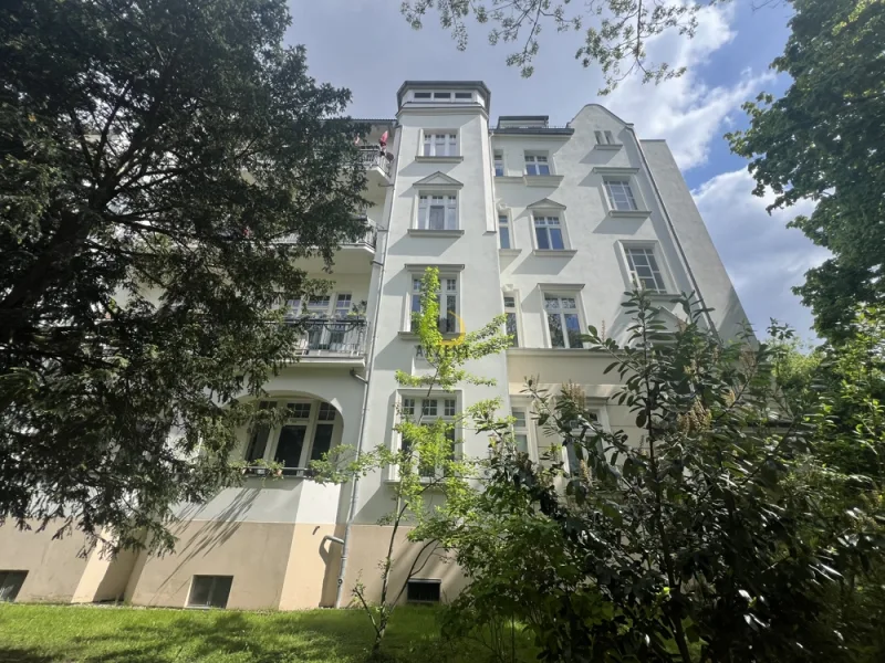 Hausansicht - Wohnung kaufen in Berlin / Pankow - Designed von der Innenarchitektin des China Club Berlin - einzigartige Altbauwohnung