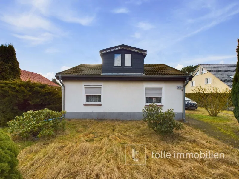 Hausansicht - Haus kaufen in Berlin - Einfamilienhaus in ruhiger Lage mit guter Anbindung