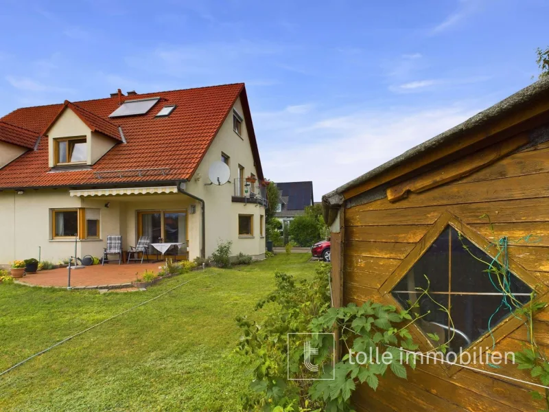 Haus und Gartenhütte - Haus kaufen in Berlin - Leben im Grünen - Familienhaus mit riesigem Sonnengrundstück