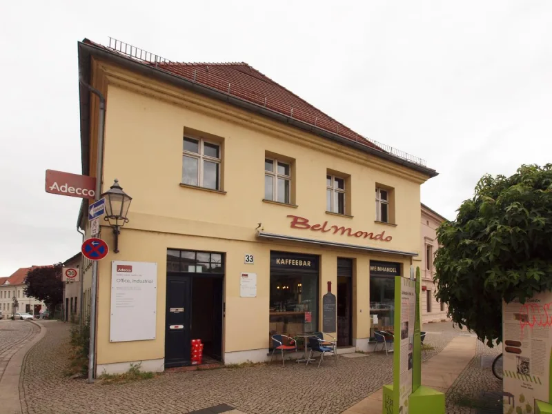 Ansicht - Büro/Praxis mieten in Brandenburg an der Havel - Geräumiges Büro am Molkenmarkt