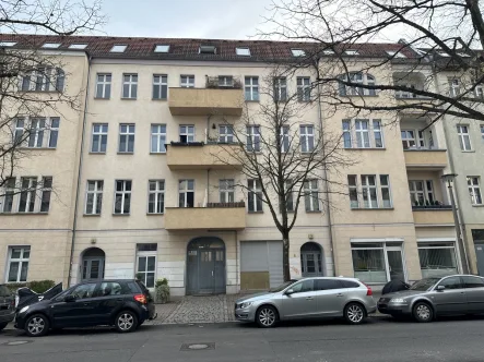 Hausansicht - Wohnung kaufen in Berlin-Treptow - Bezugsfreie 2-Zimmerwhg. in ruhiger und grüner Wohnlage von Johannisthal **Balkon**Kammer**