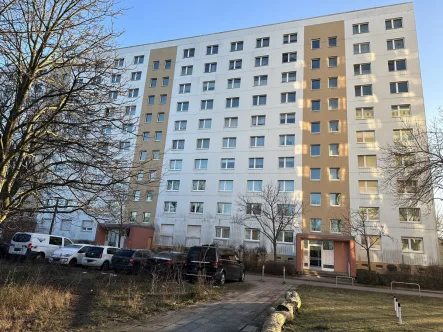 Hausansicht - Zinshaus/Renditeobjekt kaufen in Berlin-Lichtenberg - Gut vermietete Wohnung in ruhiger Wohnlage***Wannenbad***Lift***