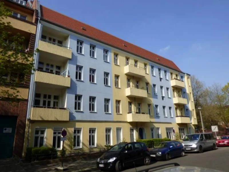 Hausansicht - Wohnung mieten in Berlin-Weißensee - Gemütliche Singlewohnung, nahe dem Weißen See***Duschbad***Dielen***