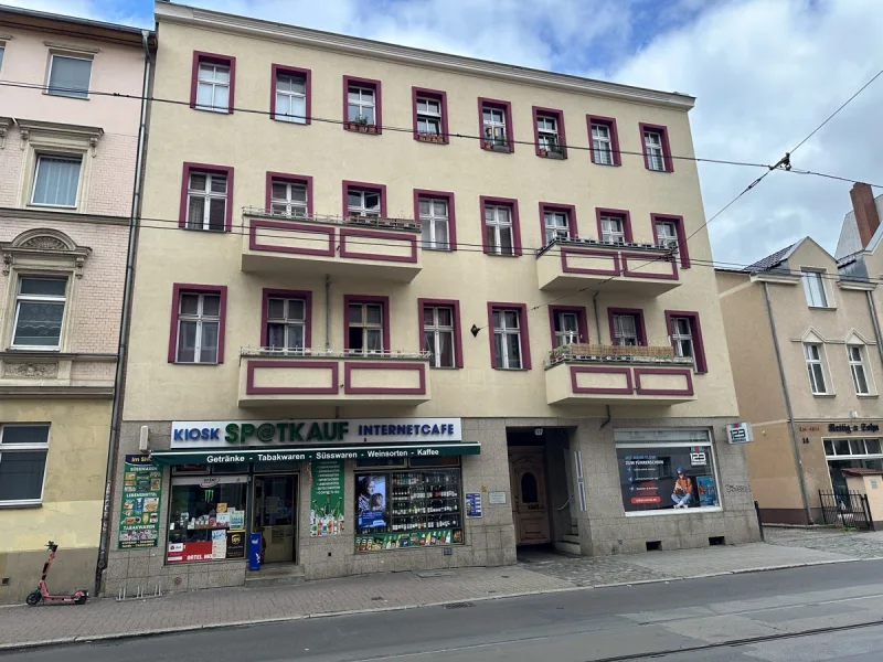 Hausansicht - Wohnung mieten in Berlin-Treptow - Großzügig geschnittene Altbauwohnung, nahe WISTA ***ein Zimmer ruhig zum Hof***Wannenbad***Balkon***