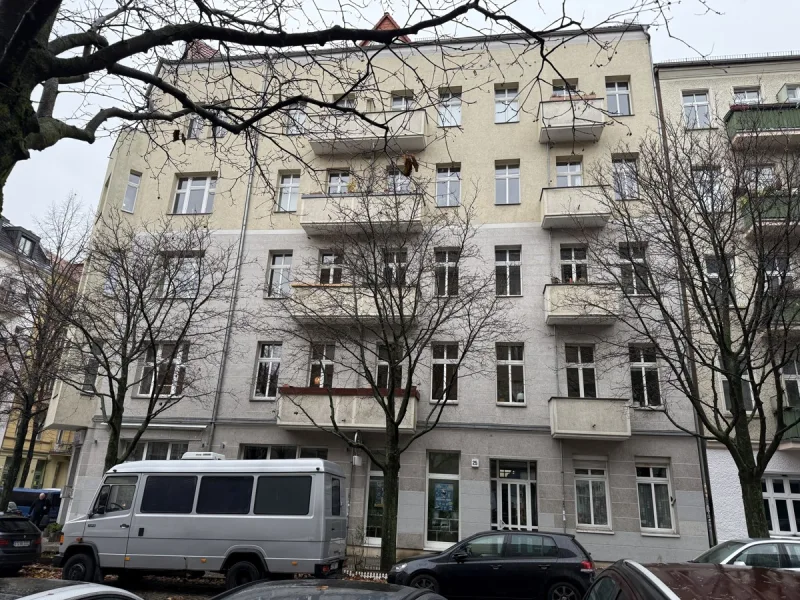 Hausansicht - Zinshaus/Renditeobjekt kaufen in Berlin Friedrichshain - Kapitalanleger aufgepasst! Gut vermietete 1-Zimmerwohnung in begehrter Lage*Balkon*Wannenbad*große Küche*